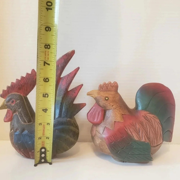 Vintage Folk Art Handcarved set  of 2 Sitting Roosters/Chicken . - Picture 8 of 8